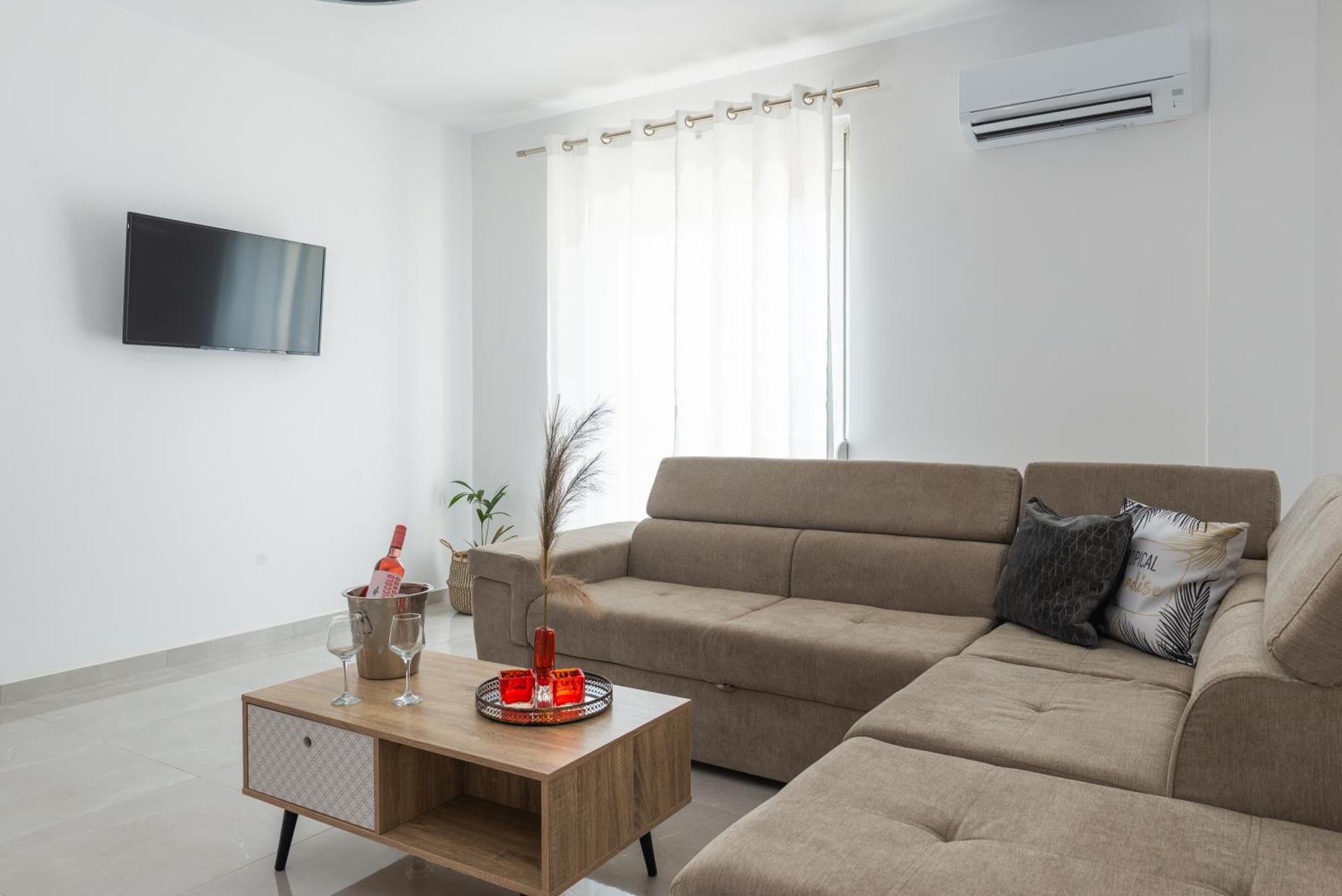 Katerina & Stefanos Family Apartments Archangelos  Dış mekan fotoğraf